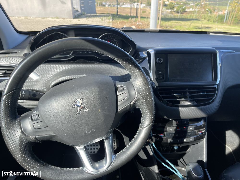 Peugeot 2008 PureTech 110 Stop&Start EAT6 Crossway - 16