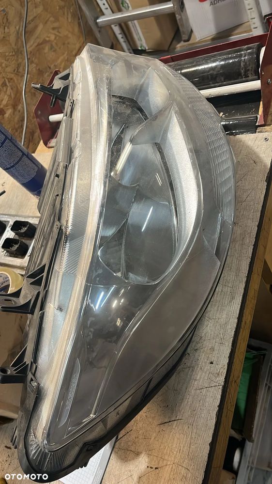 Lampa prawa Mercedes Benz A9109060100 - 1