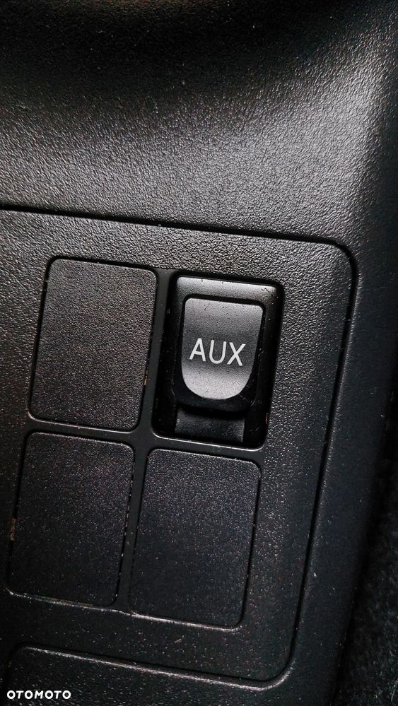 Toyota Yaris 1.0 Sol - 26