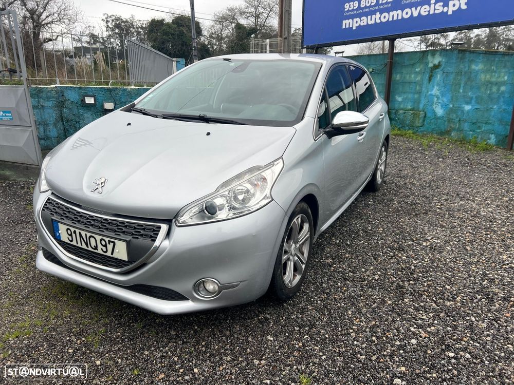 Peugeot 208 1.4 HDi Allure - 3