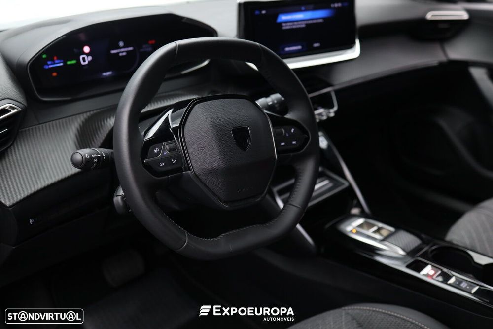 Peugeot e-2008 Allure - 8