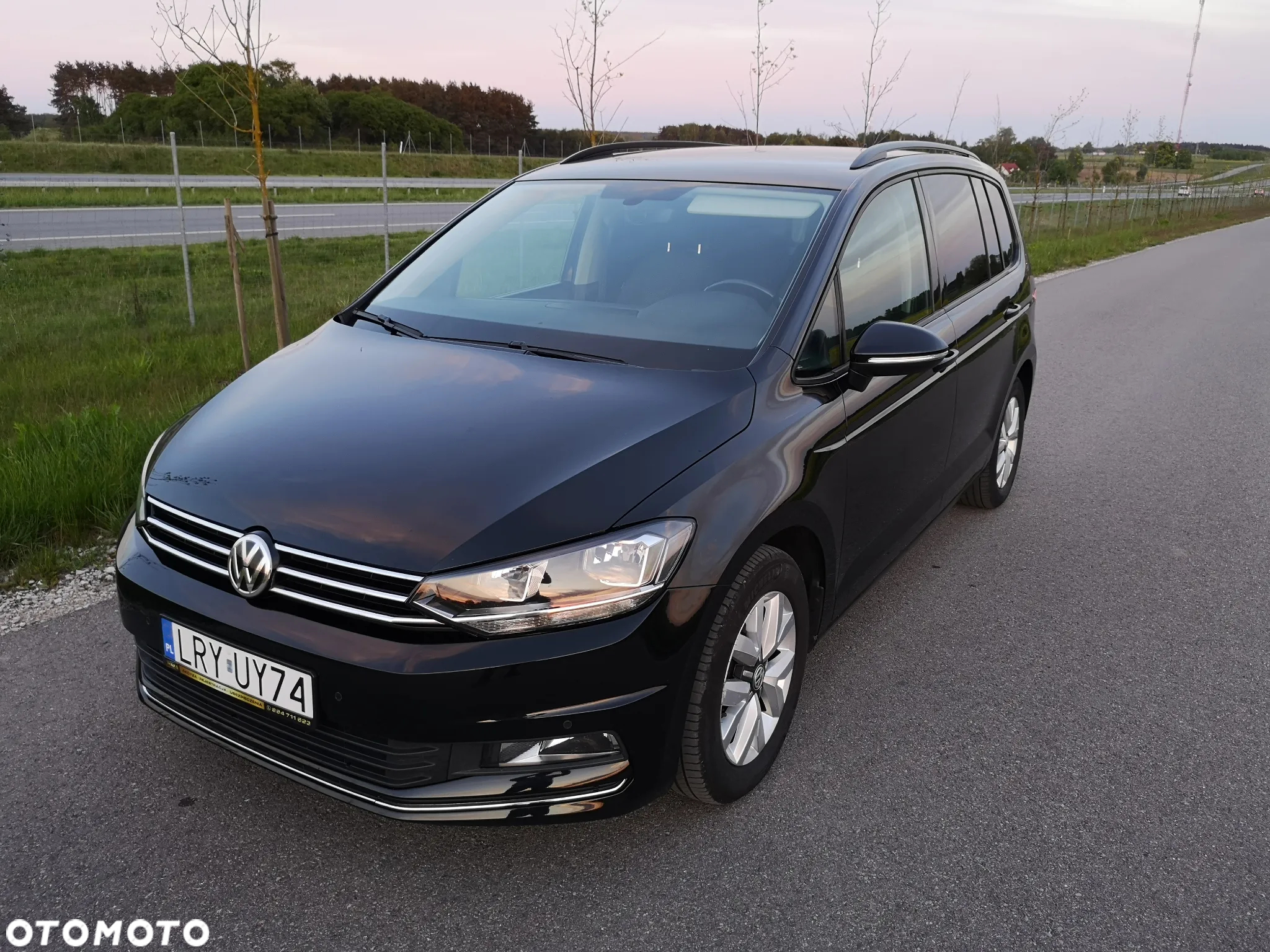 Volkswagen Touran 2.0 TDI SCR DSG Comfortline - 13