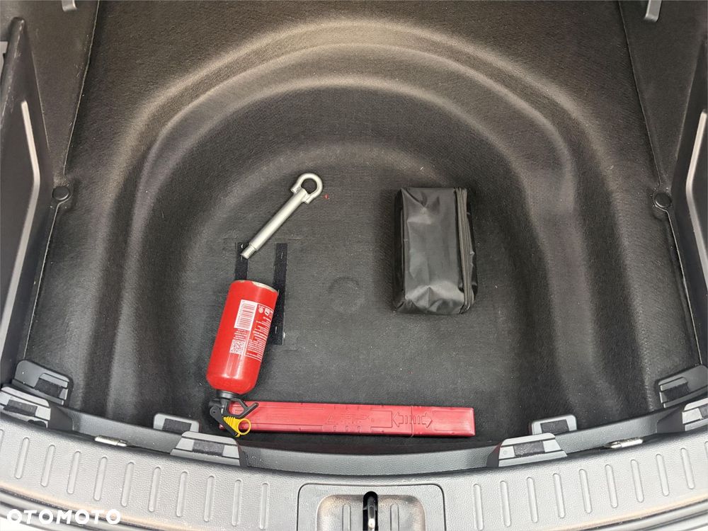 Toyota Corolla 1.8 Hybrid Comfort - 17