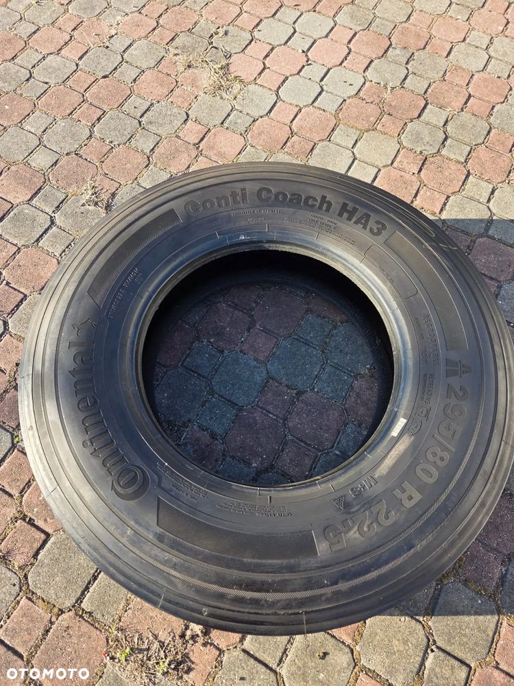 Opony Continental contiCoach HA3 295/80 R22,5 - 2