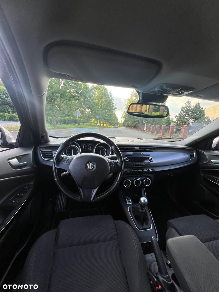 Alfa Romeo Giulietta 2.0 JTDM Distinctive - 10