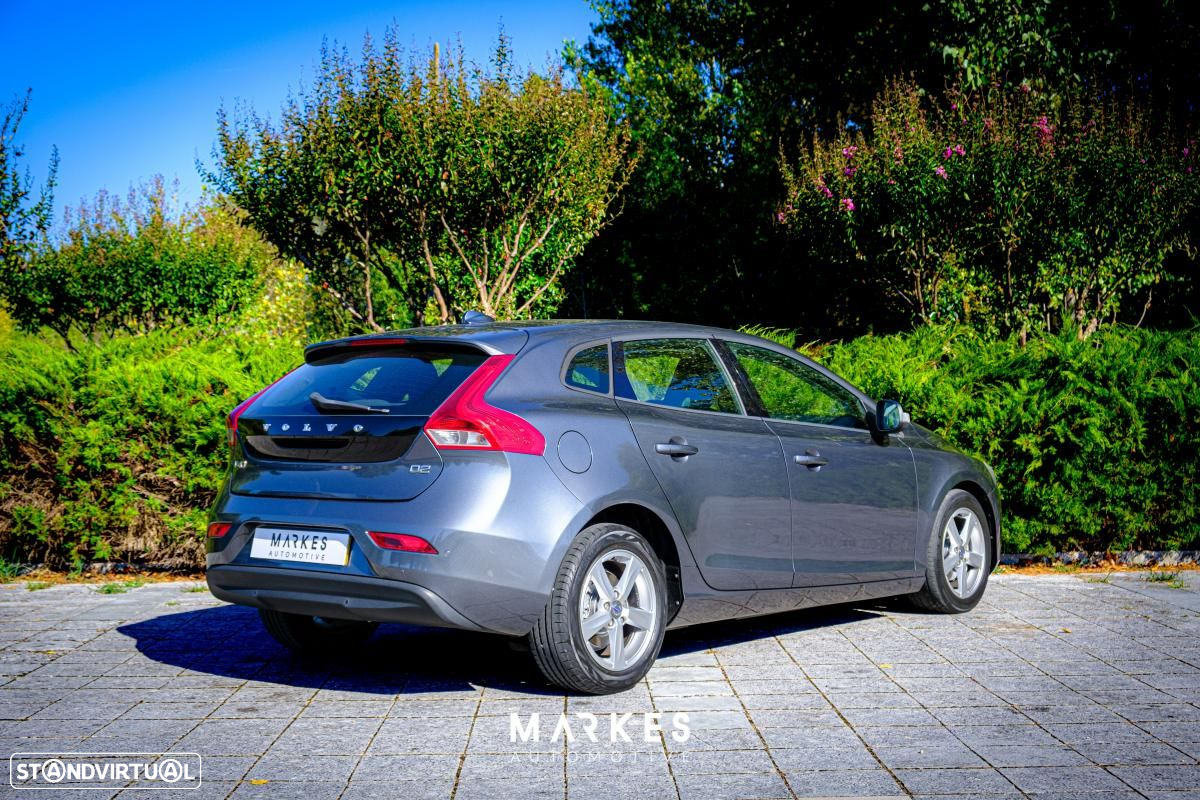 Volvo V40 1.6 D2 Momentum - 10