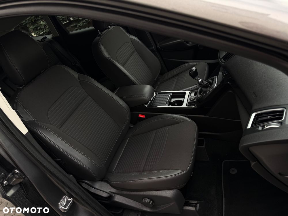 Ford Kuga 1.5 EcoBoost 2x4 Business Edition - 25