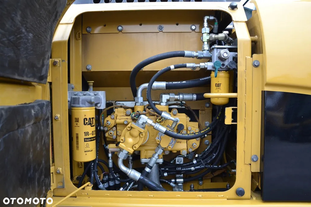 Caterpillar 319 DL - 17