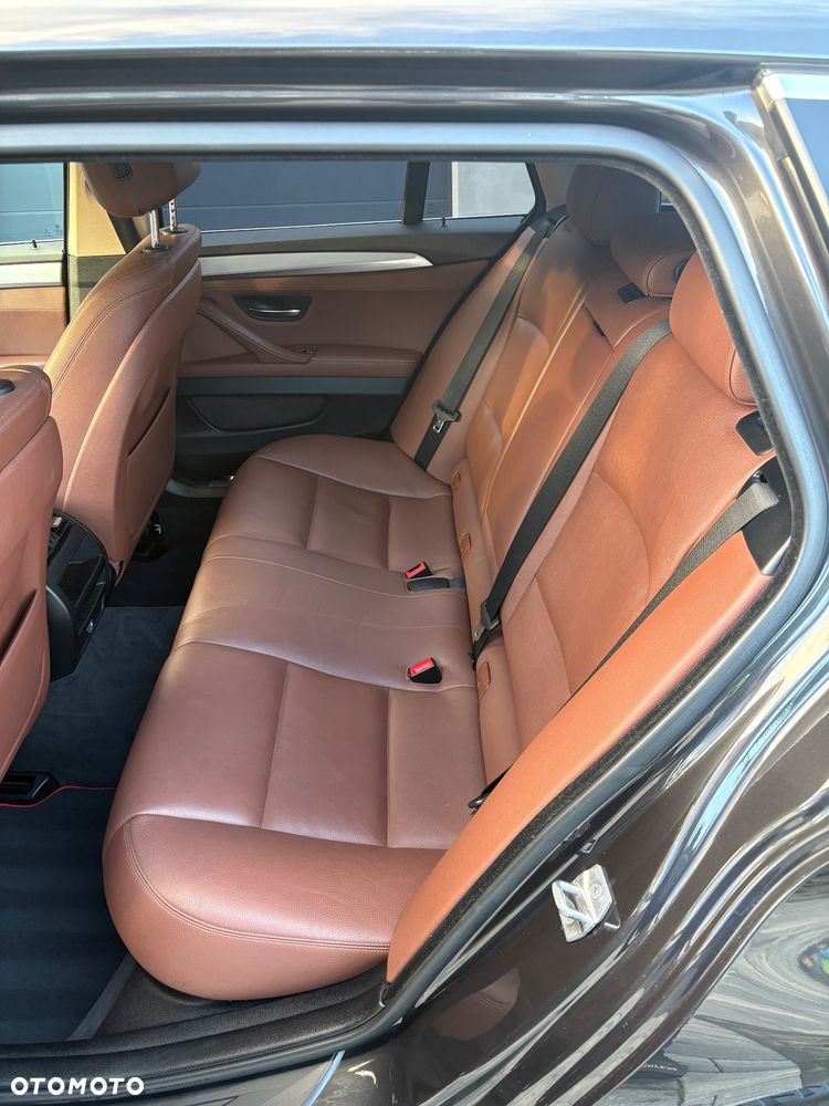 BMW Seria 5 520d xDrive Luxury Line - 17