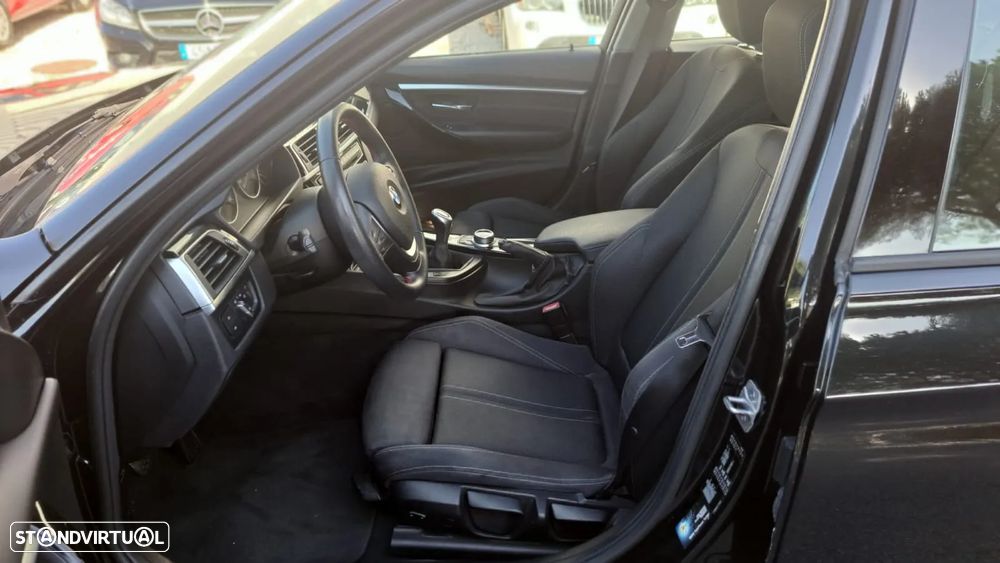 BMW 320 d Touring Line Sport - 30