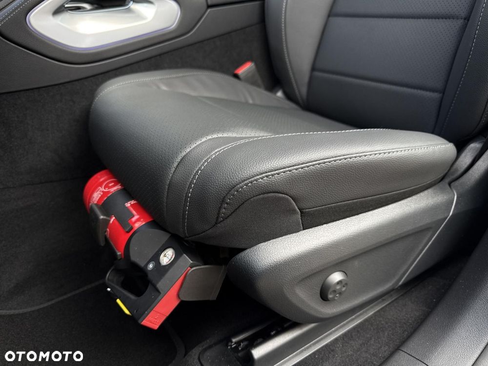 Mercedes-Benz GLE - 12