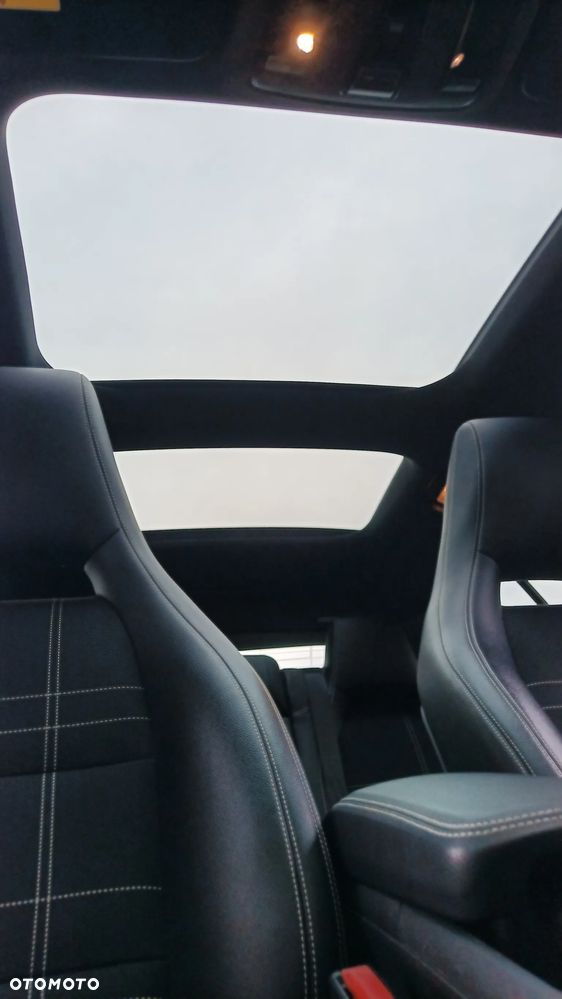 Mercedes-Benz GLA - 10