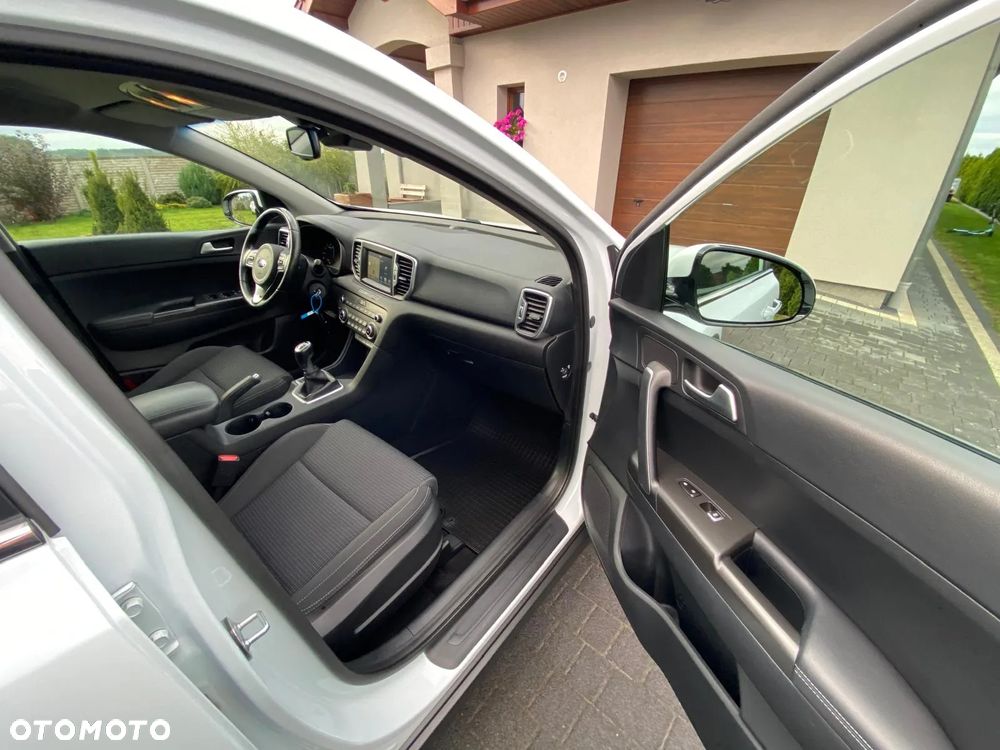 Kia Sportage 1.6 GDI 2WD Dream-Team Edition - 24