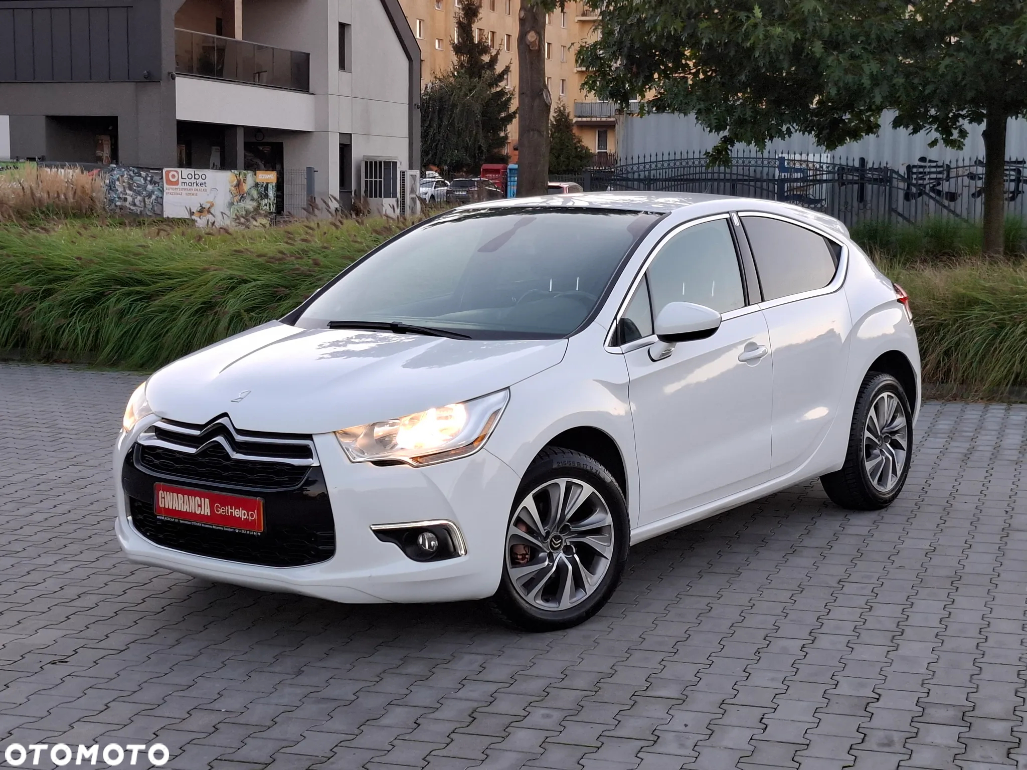 Citroën DS4 e-HDi 115 SoChic - 3