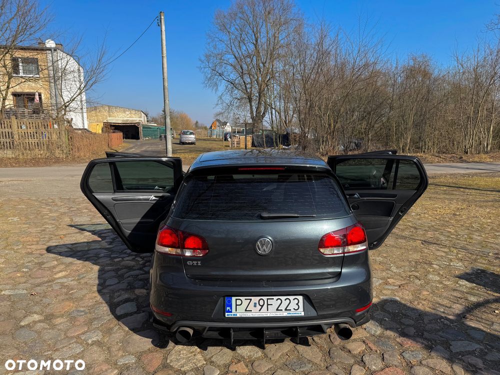 Volkswagen Golf 2.0 GTI - 10
