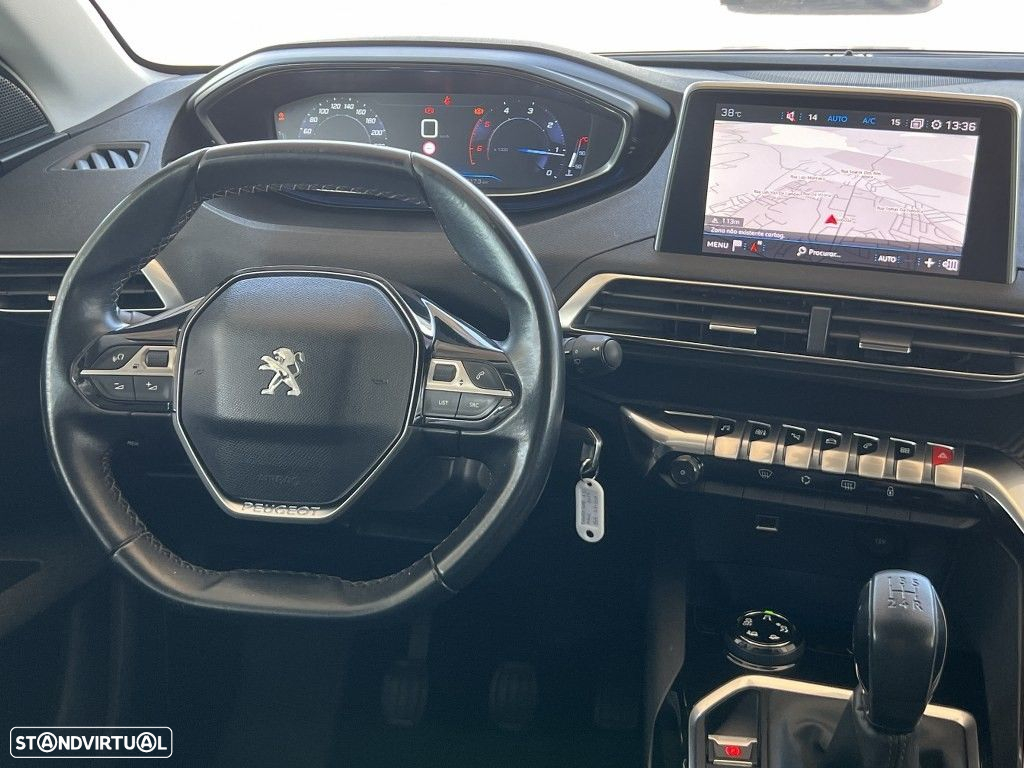 Peugeot 5008 1.6 HDi Allure J17 - 16