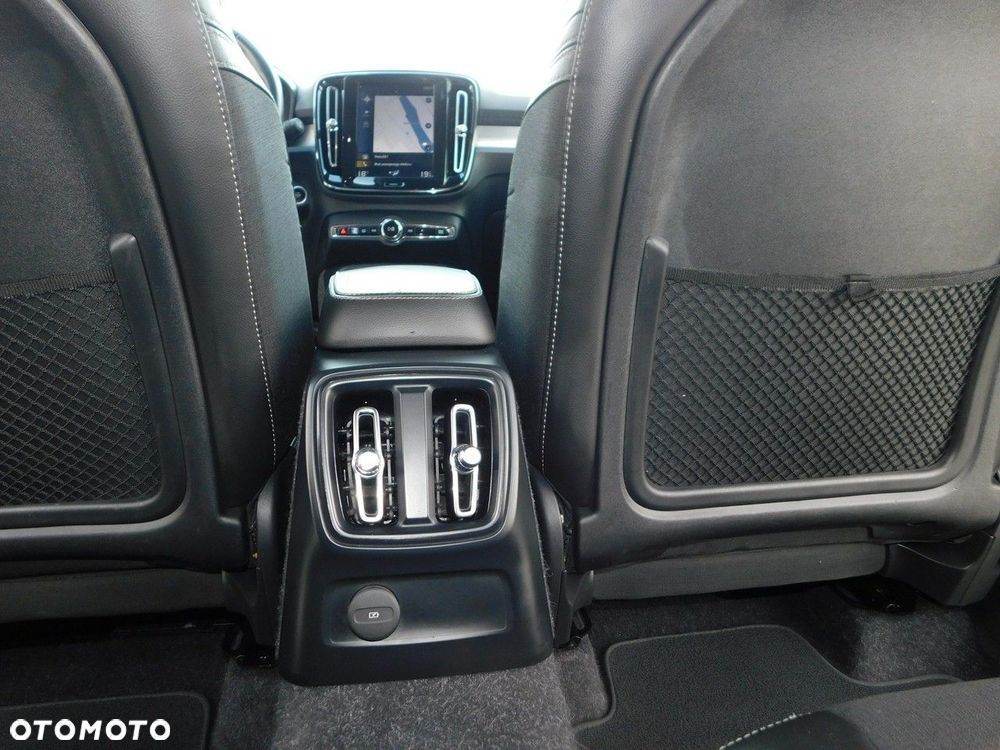 Volvo XC 40 T5 Plug-In Hybrid Momentum Pro - 14