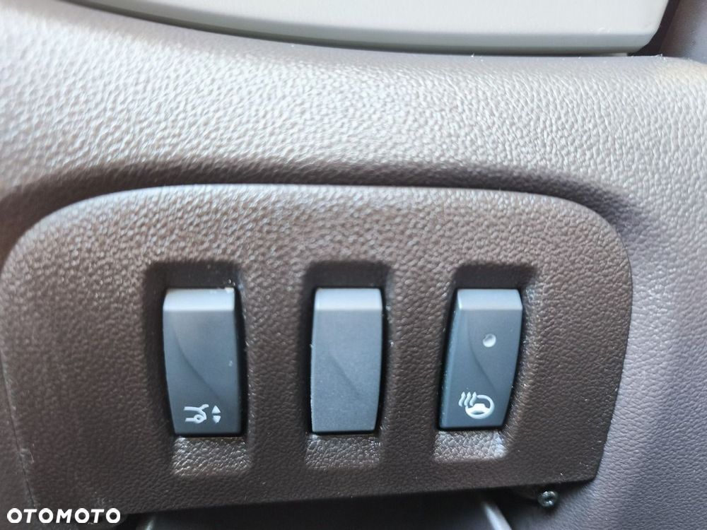 Renault Espace 1.6 dCi Energy Initiale Paris EDC - 32