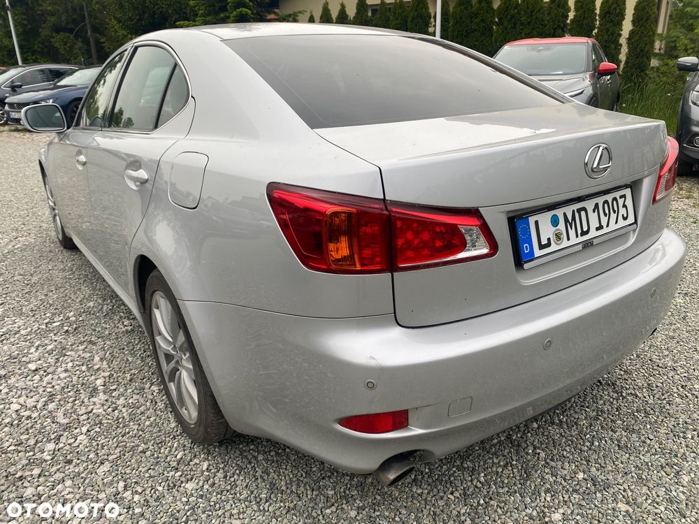 Lexus IS 250 Prestige - 11