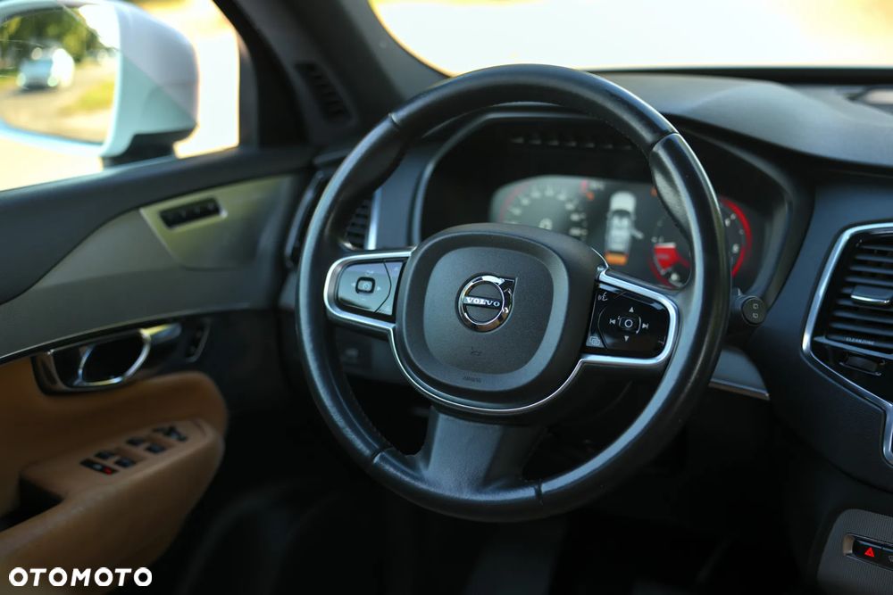 Volvo XC 90 D5 AWD Momentum - 19