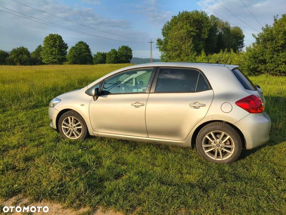 Toyota Auris - 4
