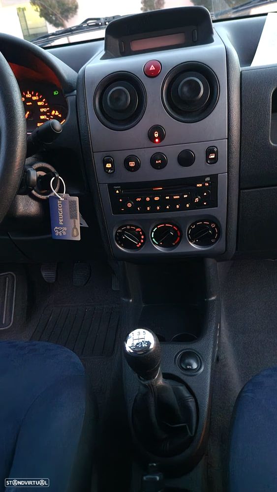 Peugeot Partner - 26