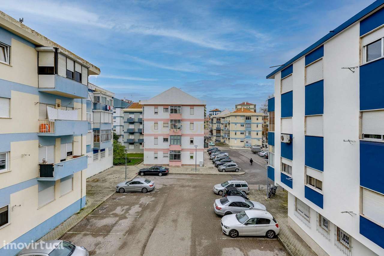 Apartamento T3 nas Paivas - Amora, junto ao Parque Urbano - Grande imagem: 2/25