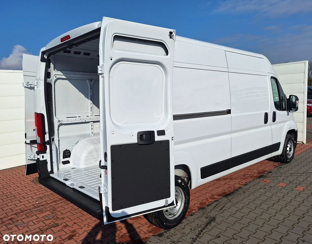 Peugeot Boxer Furgon L3H2 2.2 H3-POWER 140KM MT6 rok 2025 - 11