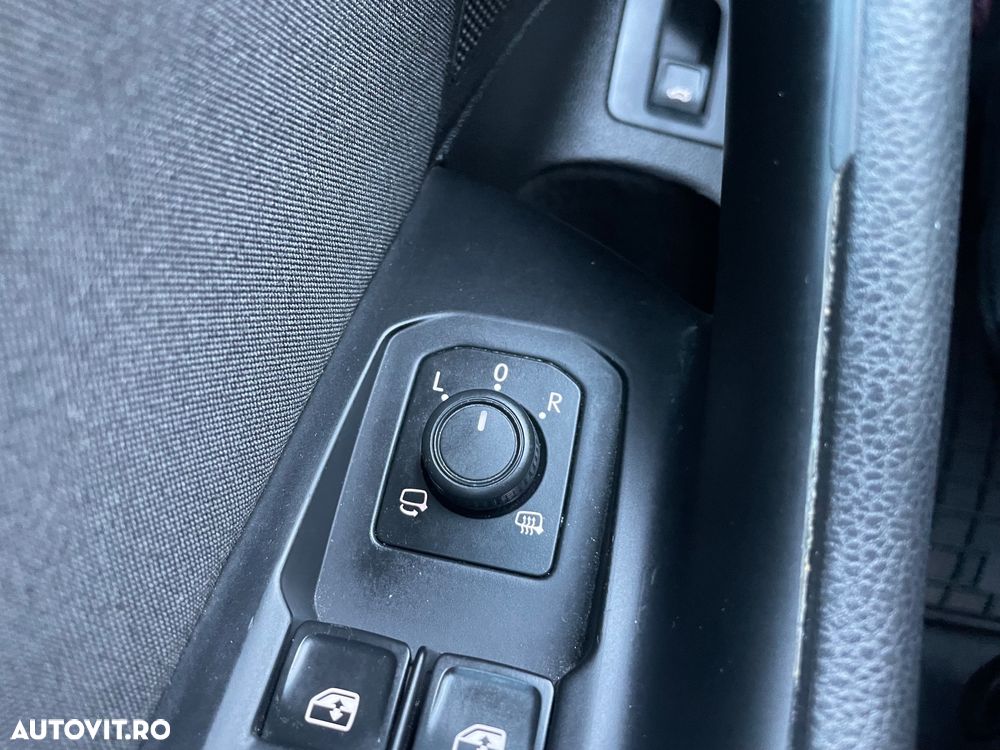 Volkswagen Passat - 27