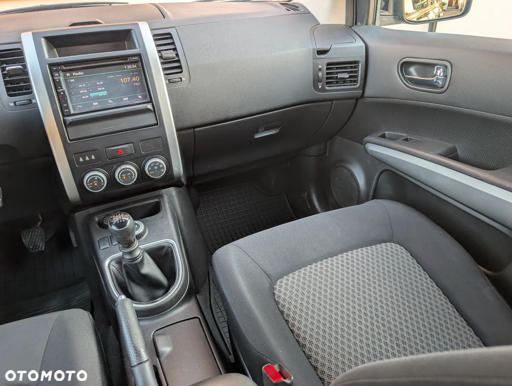 Nissan X-Trail 2.0 XE - 28