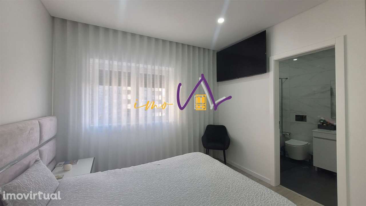Apartamento T3 junto à praia - Grande imagem: 2/33