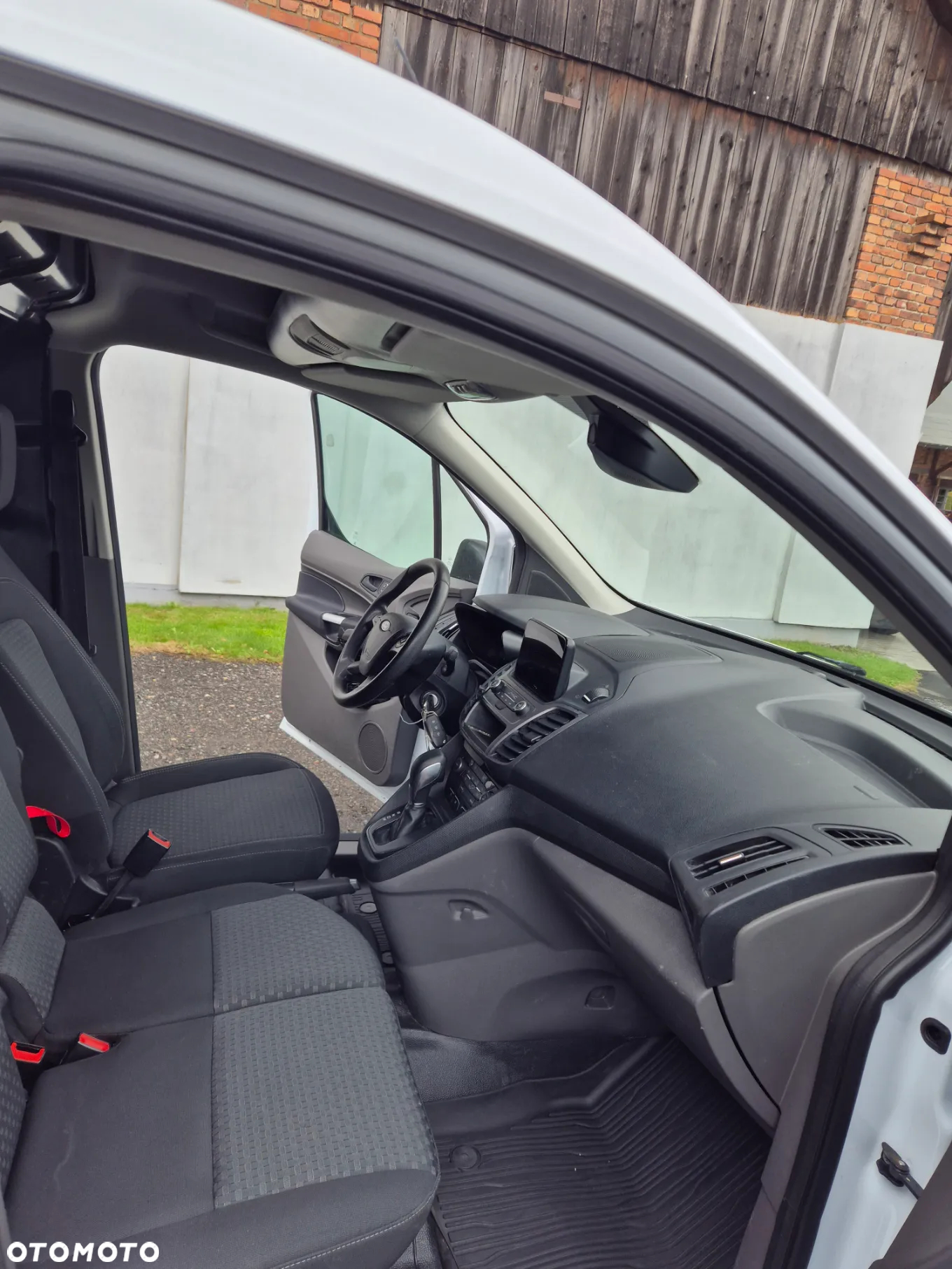 Ford Transit Connect - 13