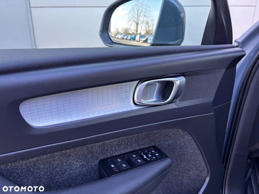 Volvo XC 40 T4 Recharge DKG Essential - 17