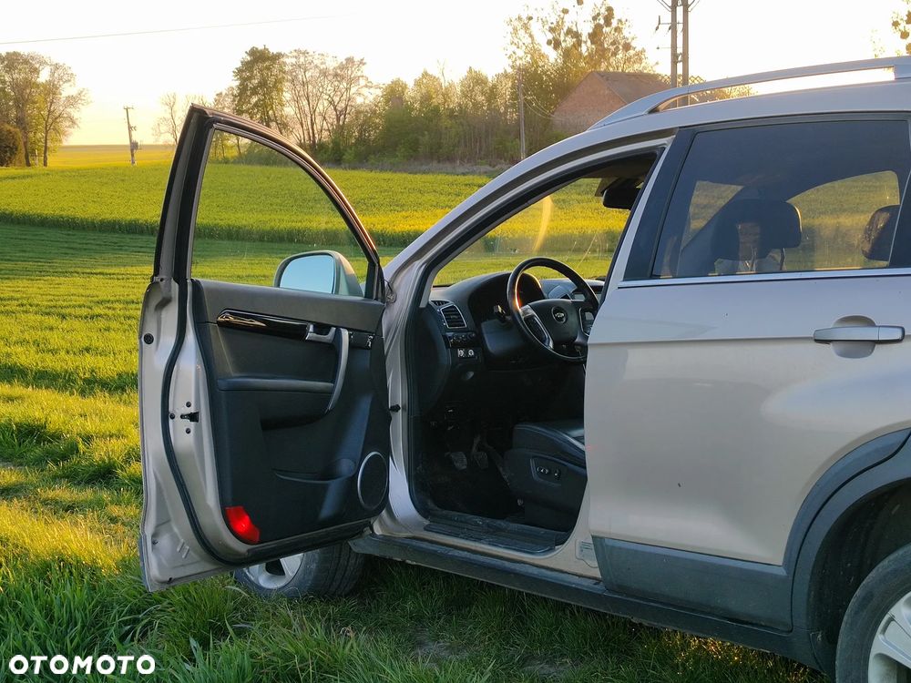 Chevrolet Captiva 2.2 D LTZ - 28