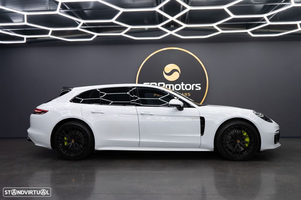 Porsche Panamera Sport Turismo 4 E-Hybrid - 2