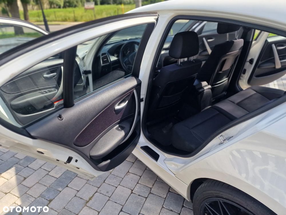 BMW Seria 1 116i - 12