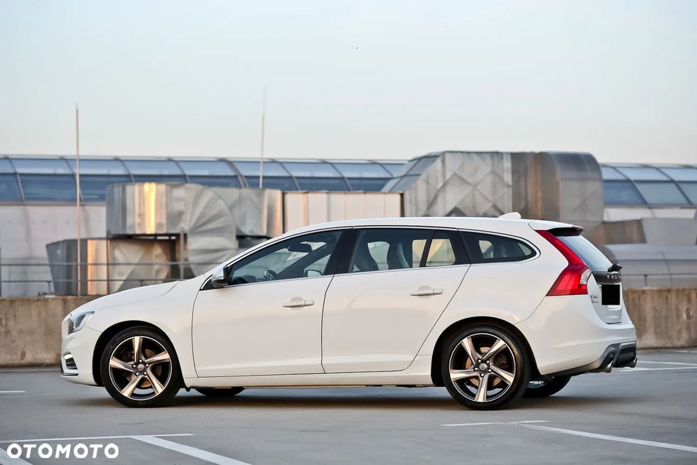 Volvo V60 D3 Geartronic RDesign - 12