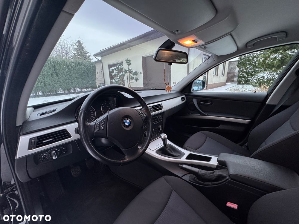 BMW Seria 3 318i Edition Lifestyle - 30
