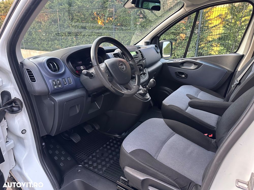 Opel Vivaro - 22
