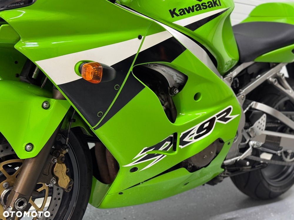 Kawasaki ZXR - 28