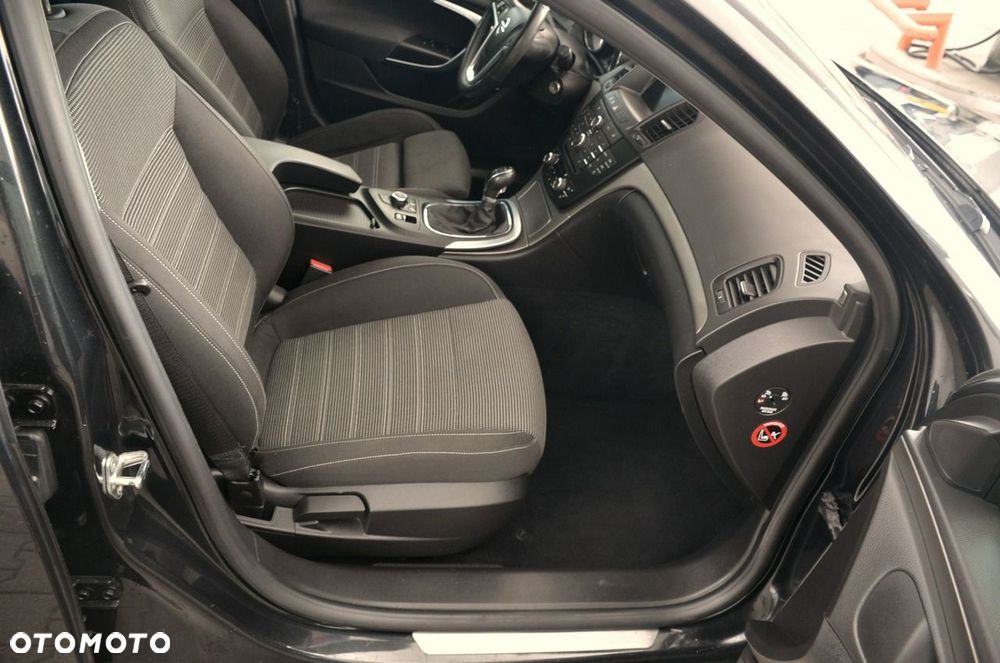 Opel Insignia - 21