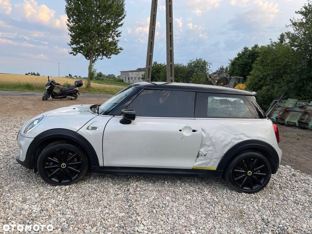 MINI Cooper SE Electric Trim - 5