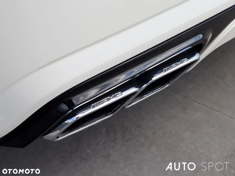 Mercedes-Benz SL 63 AMG AMG Speedshift MCT 7-Gang Sportgetriebe AMG Performance Package - 7