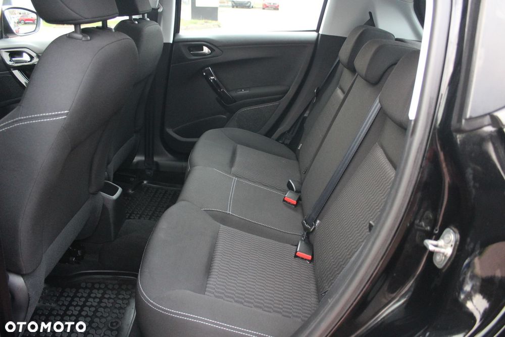 Peugeot 208 1.2 VTi Style - 9