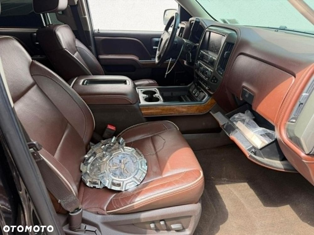 Chevrolet Silverado - 9