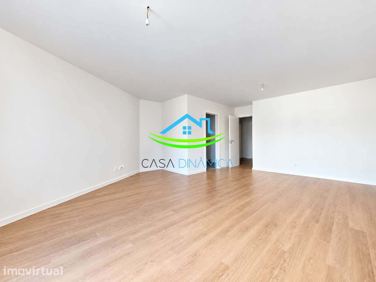 Apartamento T2 com parqueamento perto da Praia, Figueira da Foz - Grande imagem: 3/37