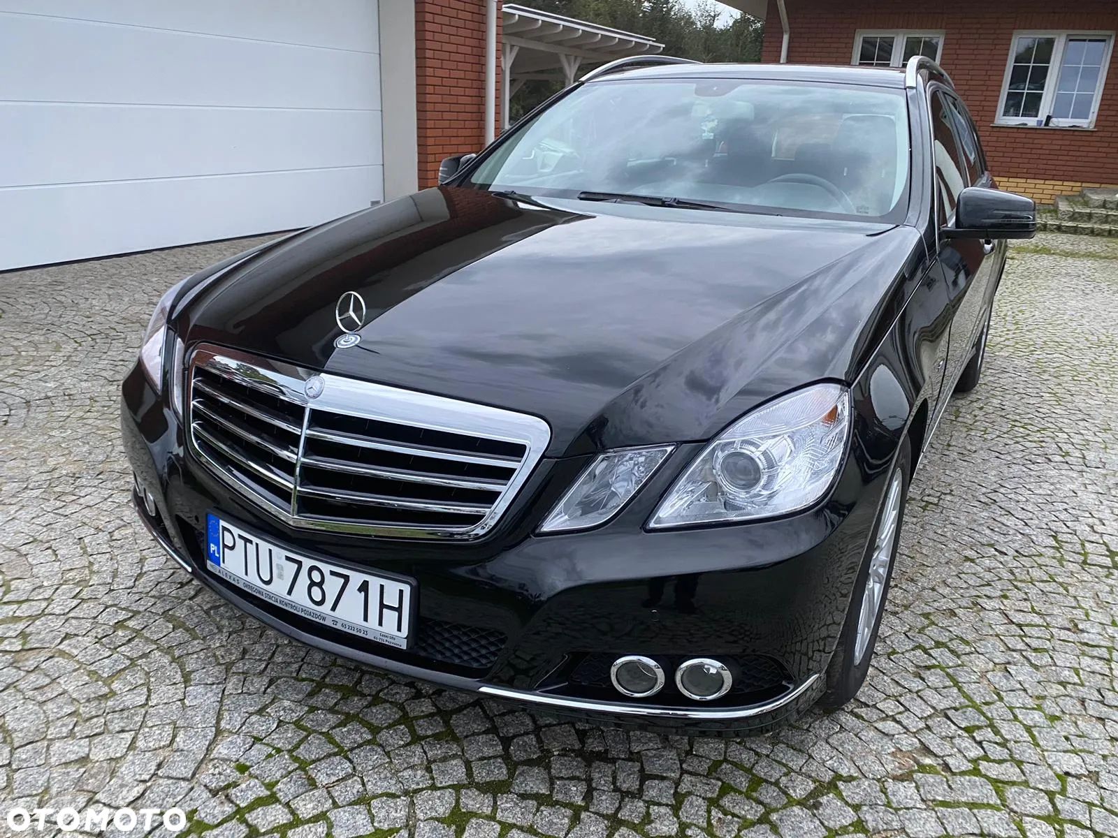 Mercedes-Benz Klasa E 200 T BlueEFFICIENCY 7G-TRONIC - 1