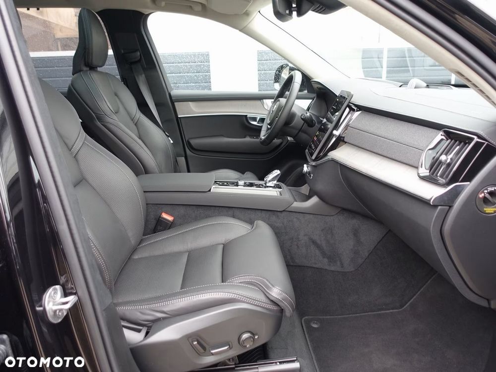 Volvo XC 90 T8 AWD Ultra Dark - 17