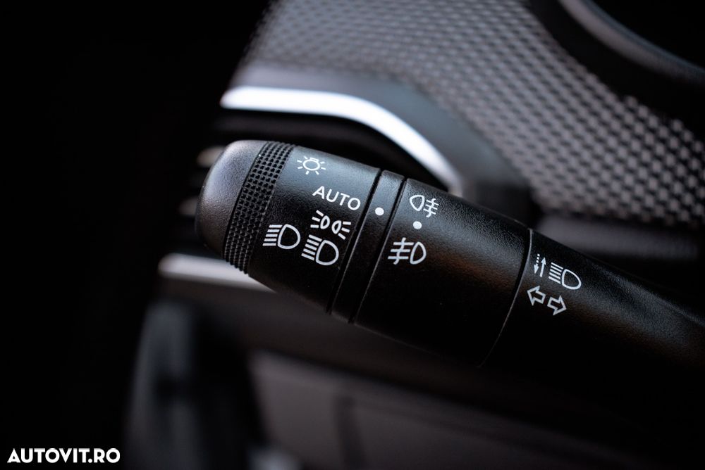 Dacia Logan TCe 90 MT6 Comfort - 31