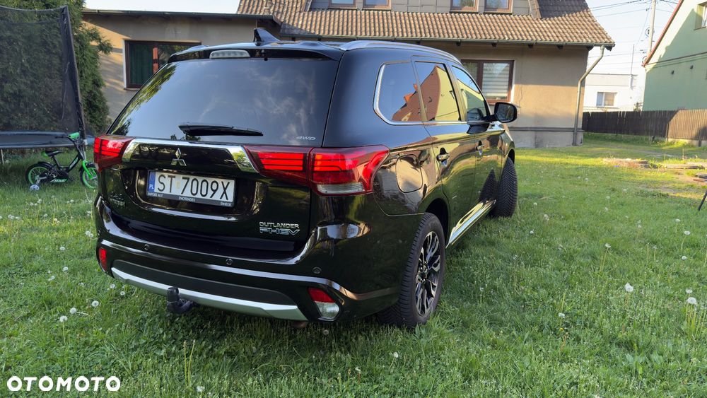 Mitsubishi Outlander 2.0 4WD - 6